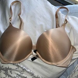 Victoria’s Secret Bombshell Beige bra Size:34C